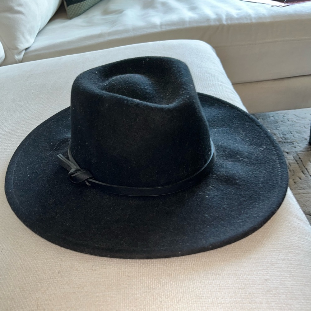 Stylish Black wide rim Hat